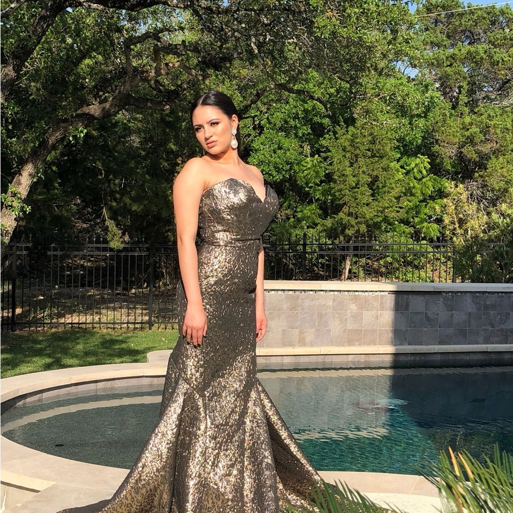 Elegant Gold Foil Strapless Prom Formal Gala Gown